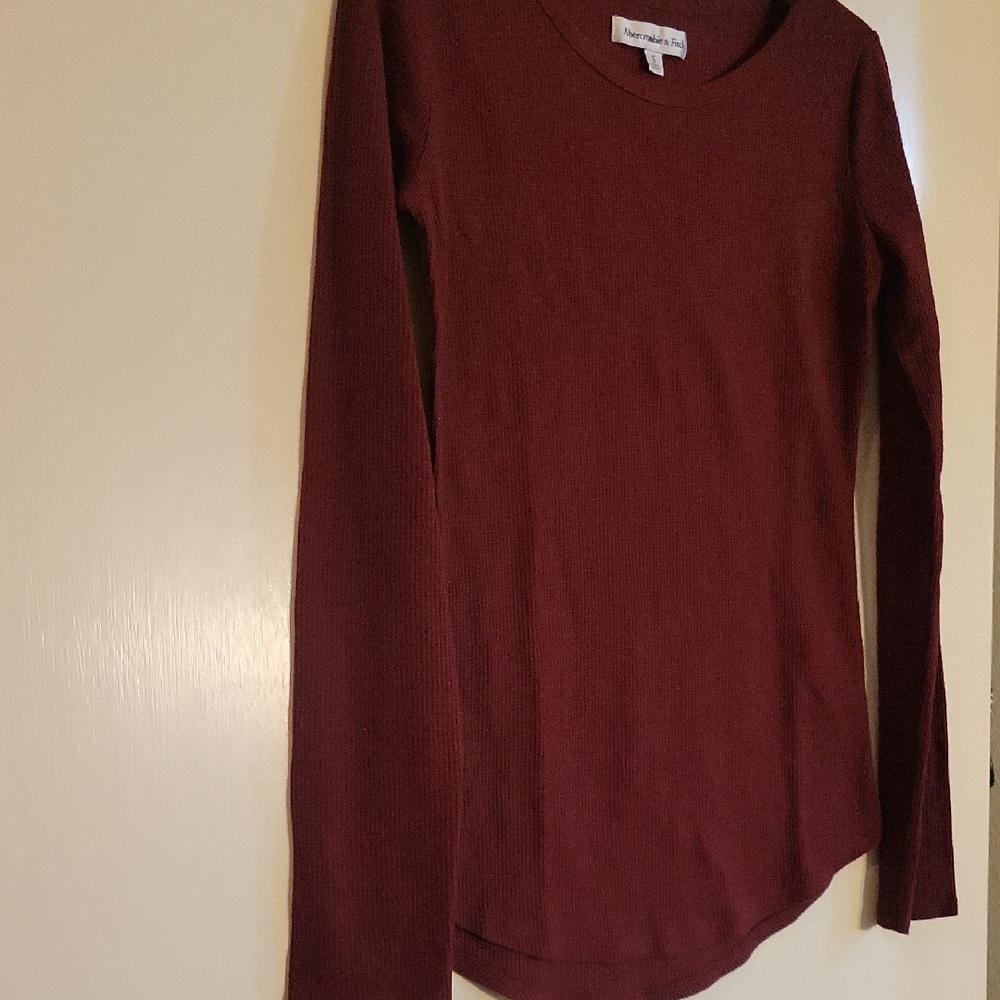 Abercrombie And Fitch Burgundy Long Sleeve Thermal